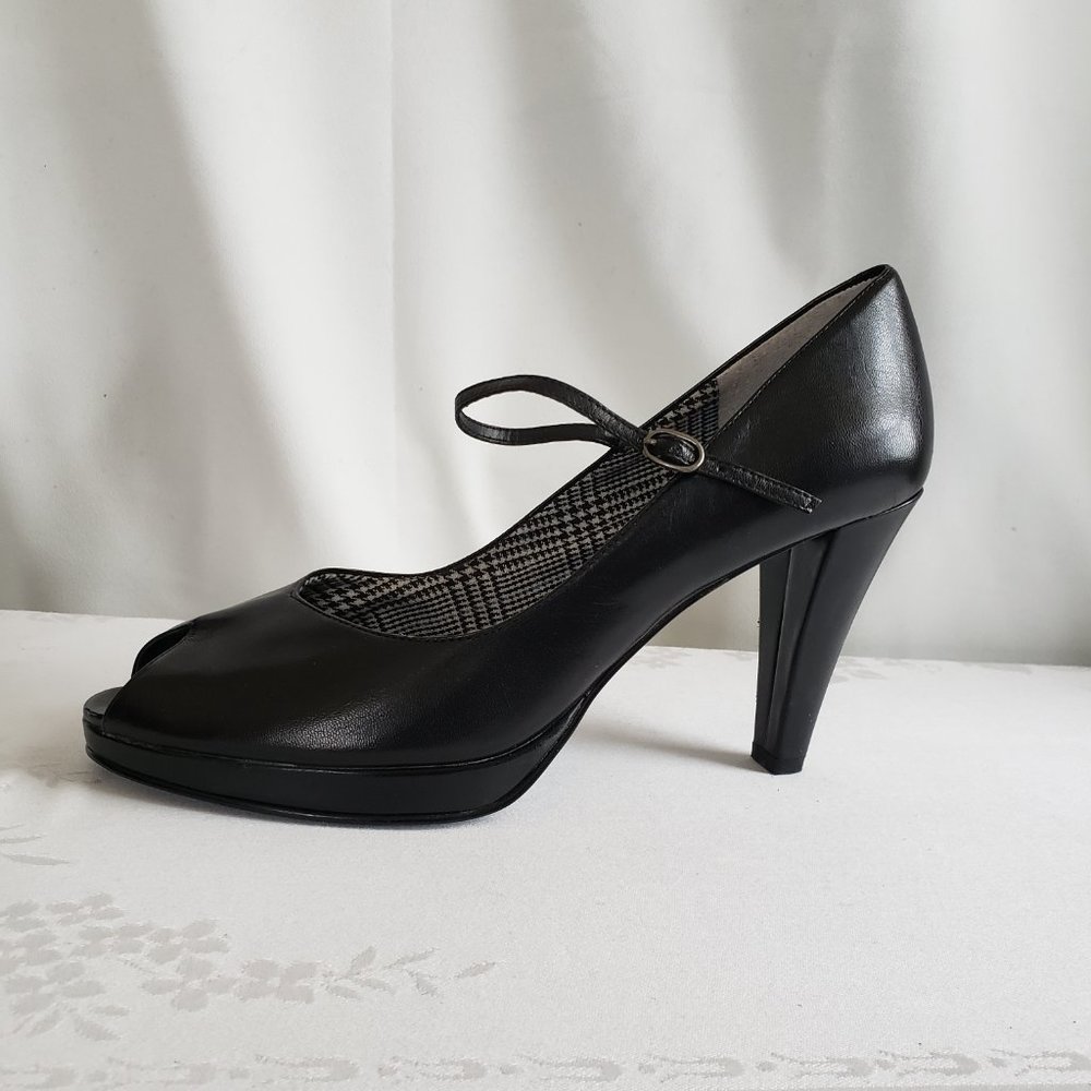 New BANDOLINO Black leather platform peep toe Mary Jane strap pumps Plaid lining